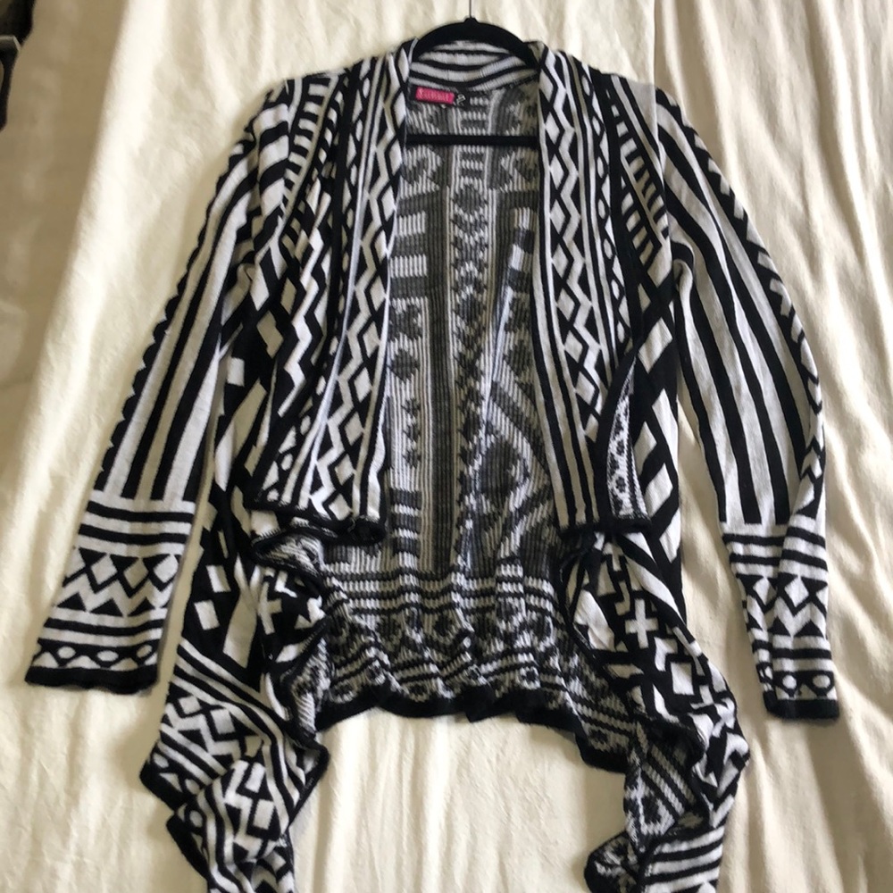 Black and White Geometric Print Cardigan